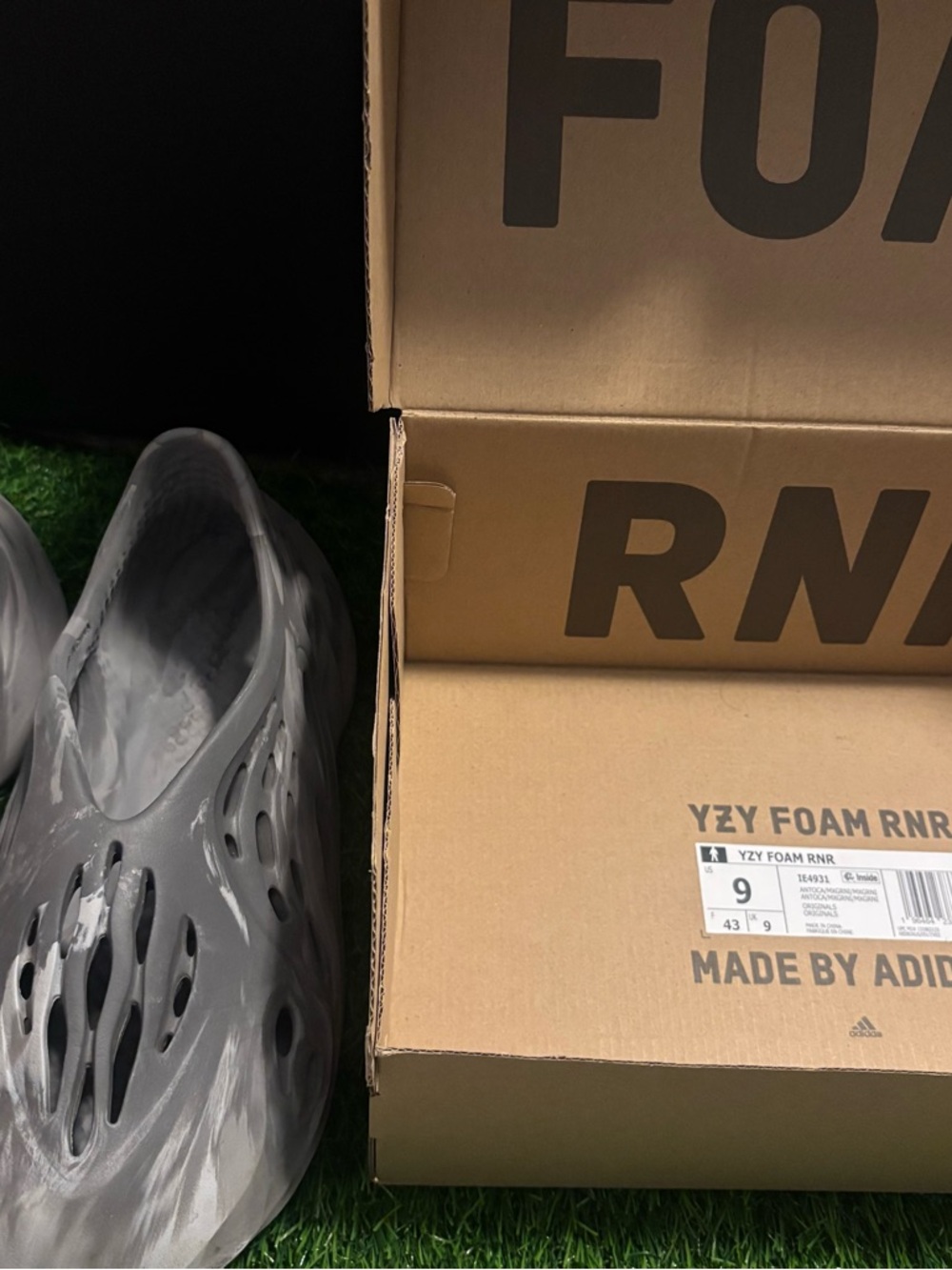 Yeezy Foam RNR Slip-On Shoes in Gray